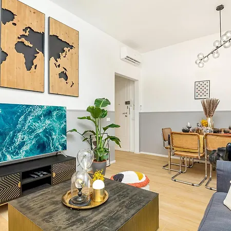 Bauhaus - Sleepwithme - Free Parking - Free Braeakfast - Very Friendly Staff 公寓 *