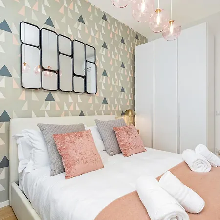 Bauhaus - Sleepwithme - Free Parking - Free Braeakfast - Very Friendly Staff Apartment Pisa