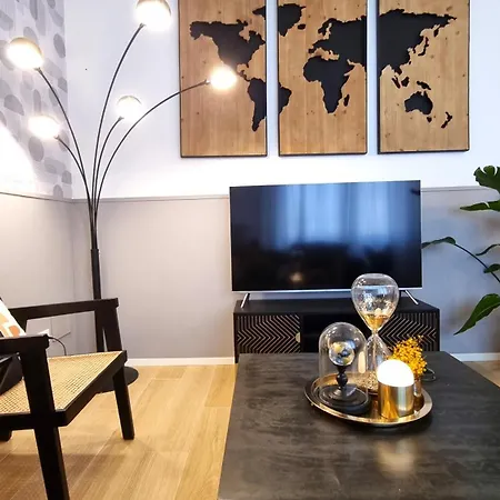 Bauhaus - Sleepwithme - Free Parking - Free Braeakfast - Very Friendly Staff 比萨